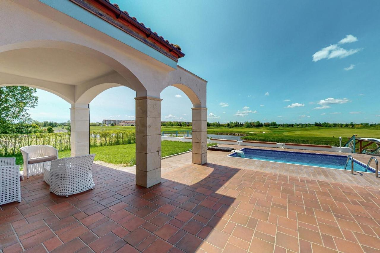 Lighthouse Luxe Estate Apart & Villas บัลชิค ภายนอก รูปภาพ
