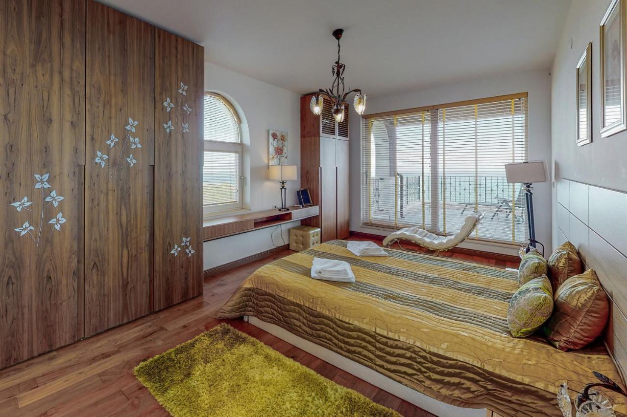 Lighthouse Luxe Estate Apart & Villas บัลชิค ภายนอก รูปภาพ